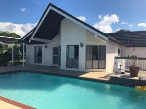 Sol Mar Villa - Silver Sands