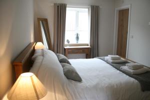 STUNNING FARM COTTAGES at South Downs Rural Retreats