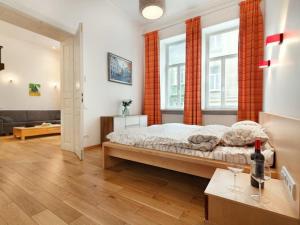 Large & modern flat with balcony in heart of Lviv