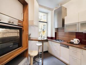 Large & modern flat with balcony in heart of Lviv