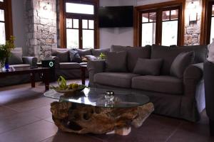 ZAROUCHLA INN Achaia Greece