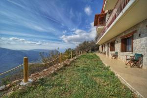 AlmondHouse Suites with Fireplace - ADULTS ONLY Parnassos Greece