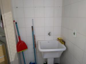 APTO AV. CENTRAL NO BALNEÁRIO