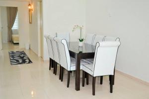 CASA ADELIA HOMESTAY KEMAMAN