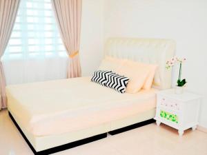 CASA ADELIA HOMESTAY KEMAMAN