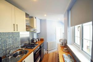 STABLE HOUSE - Eton WINDSOR