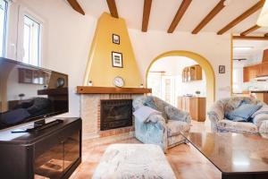 Villa Jose - three bedroom with private pool - by Holiday Rentals Villamar