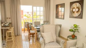 Two bedroom apartment in Palm Mar! Free Parking! PM109