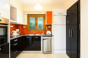 Three-Bedroom Villa - Split Level
