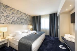 Panorama Suite room in Maritim Hotel Bonn