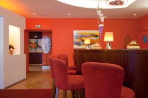 Hotels Hotel Restaurant Logis La Palette : photos des chambres