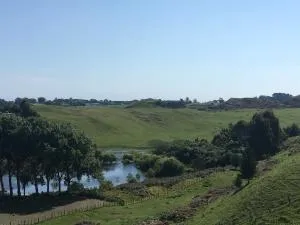 Little house on the hill - Waitahinga