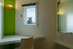 Hotels Kyriad Direct Macon Sud : photos des chambres