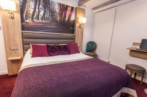 Hotels Logis - Le Christina : photos des chambres