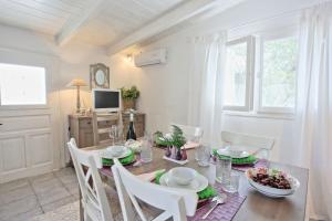 Lili Luxury Cottage