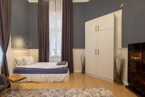 Temptation in Sofia - 24h Self Check-in