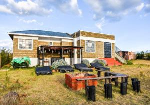 Ole Munyak-4 bed house on the hill