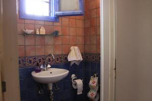 Mercouri stone cottage