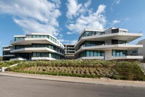 Blue Water Apartment