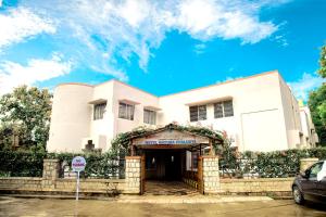 KSTDC Hotel Mayura Chalukya, Badami