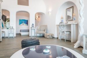 Angel Luxury Suites Santorini Greece