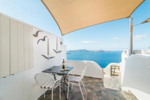 Angel Luxury Suites Santorini Greece