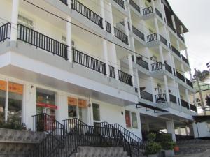 Shinic Holiday Inn