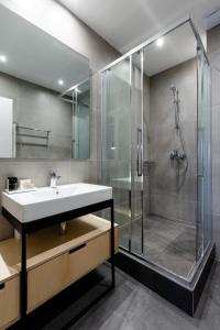 Ermou str. Elegant Apartments by UPSTREET