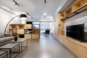 Ermou str. Elegant Apartments by UPSTREET