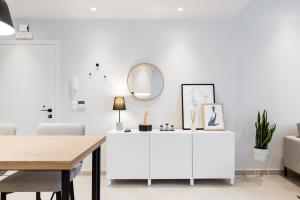 Luxury Apartments in Plaka by UPSTREET