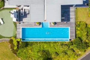 Paroa Bay Winery - Rawhiti