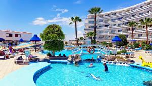 Nice townhouse on the 1st line by AltamarHomes