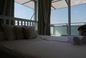 Charmful new flat with Hill view