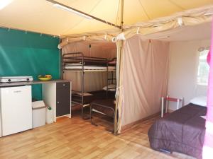 Campings Camping Audinac Les Bains : photos des chambres