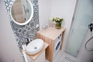 Apartment next to the Old Town & Krasinski garden