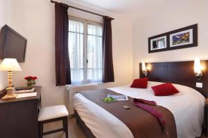 Hotels HOTEL LES MARRONNIERS : photos des chambres