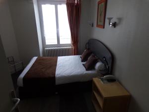 Hotels Logis Hotel de France : photos des chambres