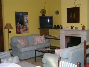 Three-Bedroom Apartment with Private Garden (6 Adults)  room in Il Chicco d'Oro