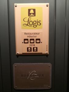 Hotels Logis Hotel de France : photos des chambres