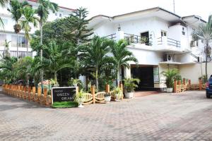 Green Grass Hotel & Restaurant - 2hvězdičkové hotely ve městě Jápané