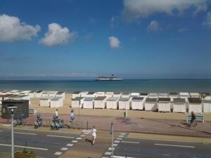 Hotels Hotel De La Plage : photos des chambres