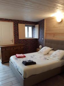 B&B / Chambres d'hotes Les Roses Des Bois : photos des chambres