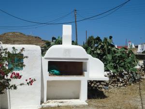 Ritsa's Traditional House Myconos Greece