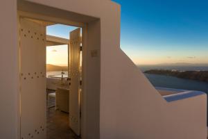 Pearl Suite with Private Hot Tub