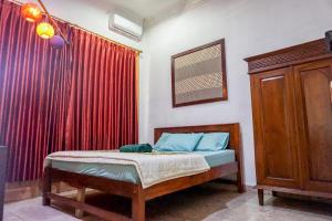 Phòng Giường Đôi Hạng Bình Dân (Budget Double Room)