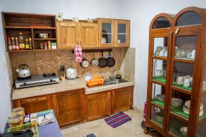 Giường Tầng Trong Phòng Ngủ Tập Thể Cho Nam Và Nữ (Bunk Bed in Mixed Dormitory Room)