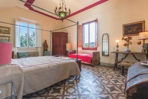 3bdrm luxury Apartment in Tuscan Villa,Private Estate, shared Swimmingpool