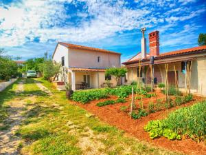 Apartment Padulj 1365