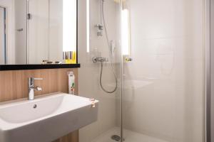 Hotels ibis Styles Guyancourt Versailles : Chambre Double Standard