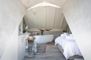 Pearl Moon Boutique Suites